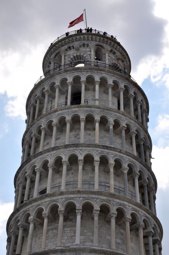 TORRE INCLINADA 