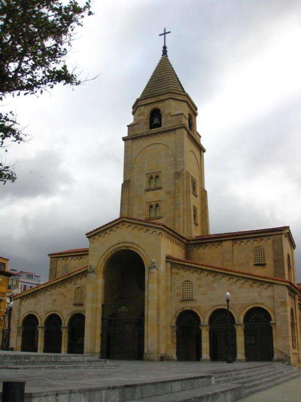 IGLESIA DE SAN PEDRO