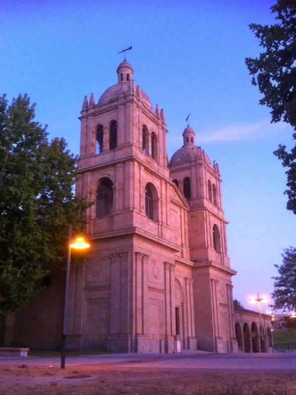 IGLESIA DEL ARRABAL